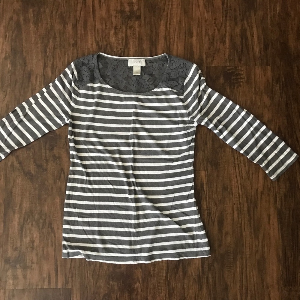 LOFT knit shirt gray and cream in size XS.